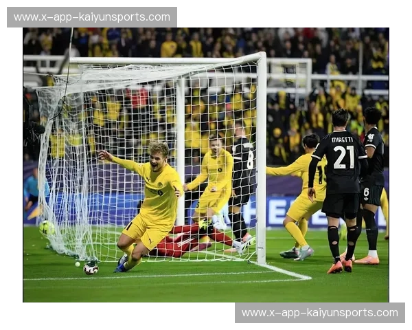 诺坎普的战火重燃：巴萨vs曼城，欧冠之夜的终极对决！